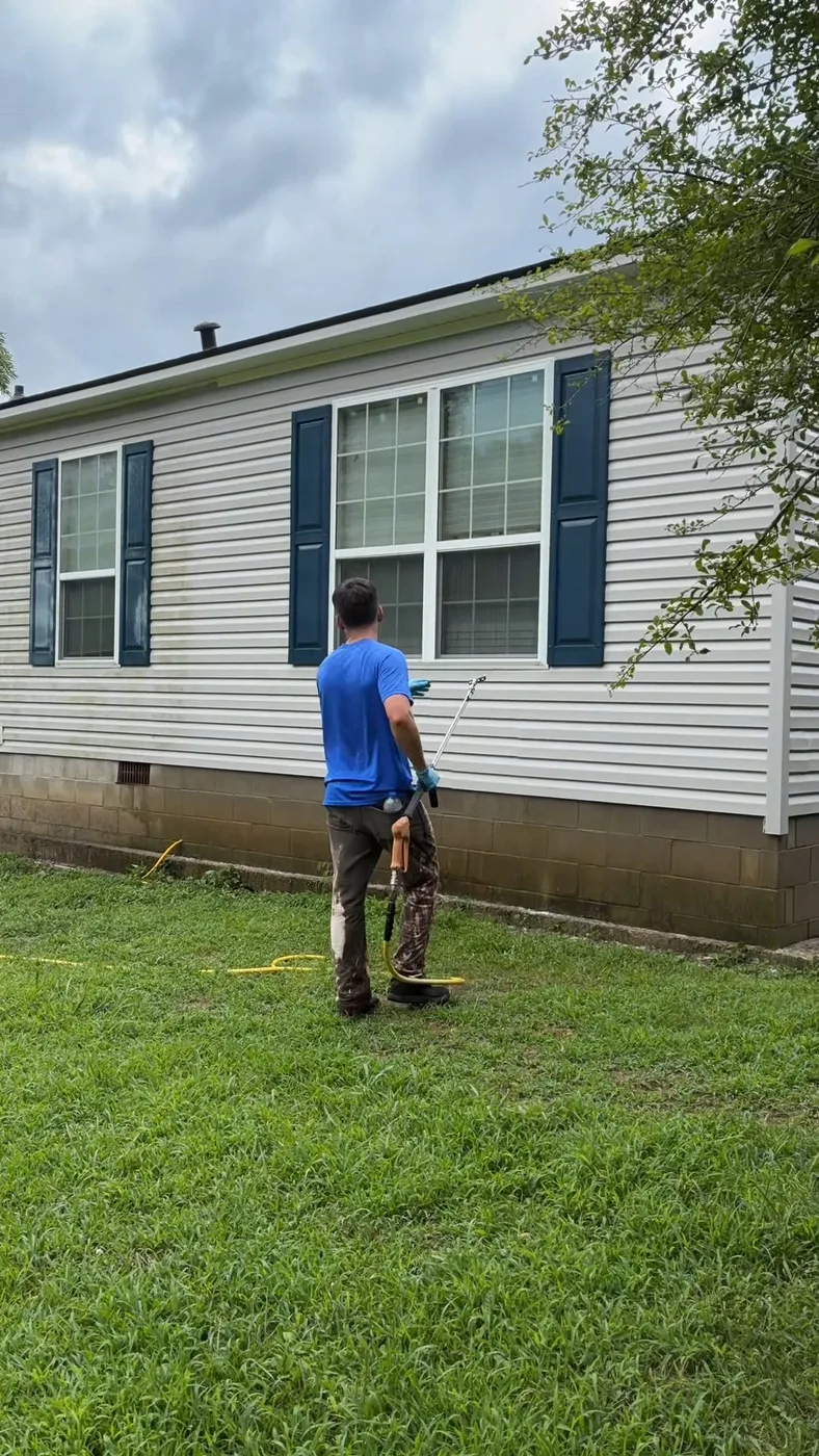Mountain View home after soft washing